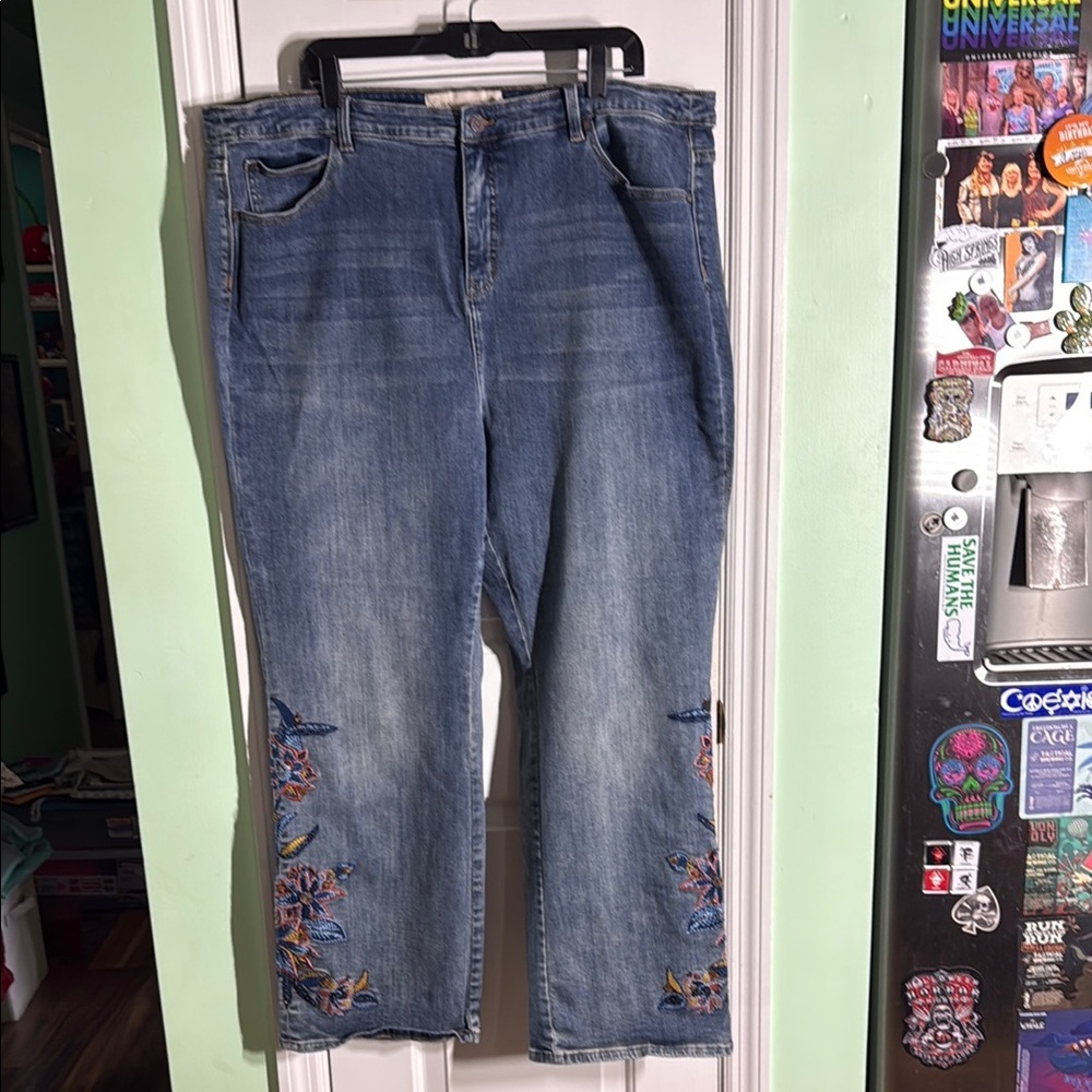 Soft Surroundings Blue Floral Embroidered Jeans Plus Size Comfortable Size 24
